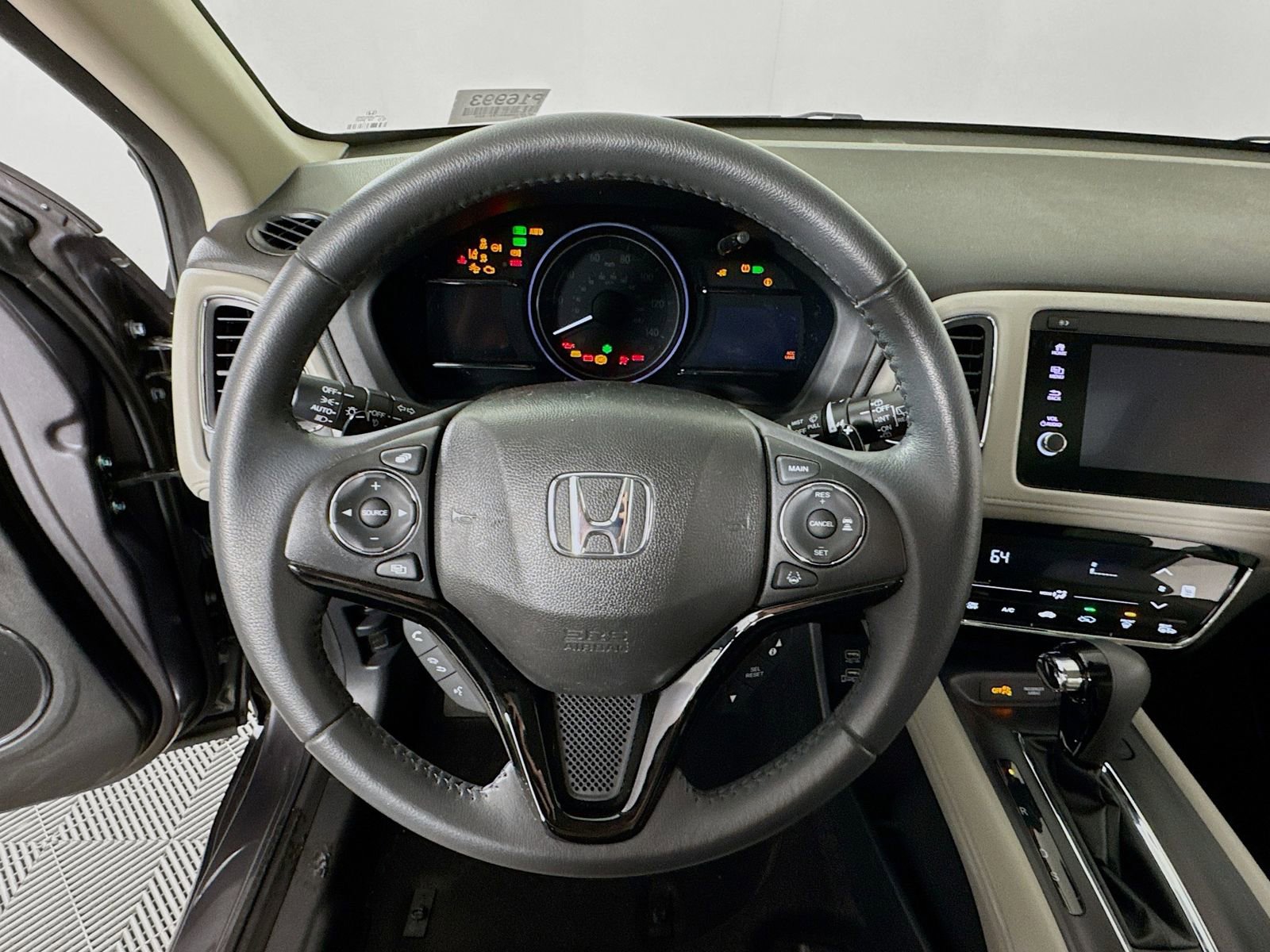 Used 2019 Honda HR-V Touring image 13