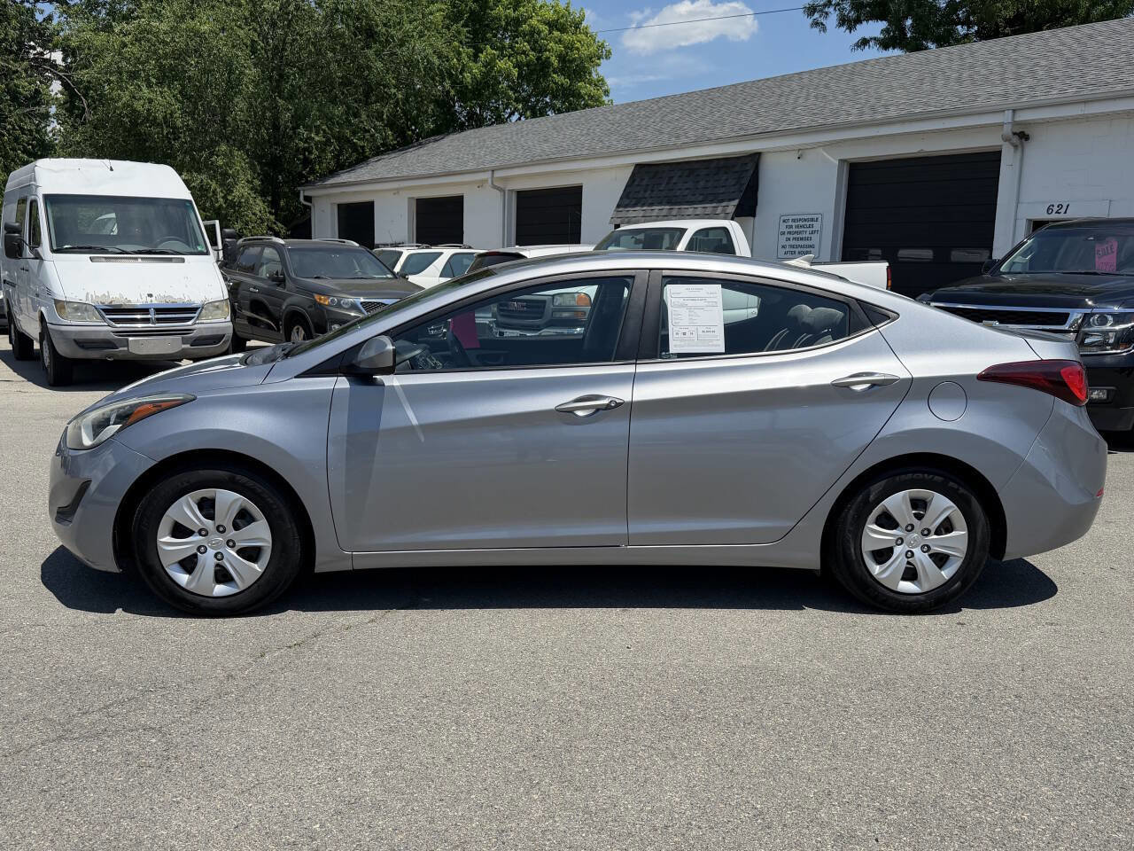 Used 2016 Hyundai Elantra SE FWD image 9