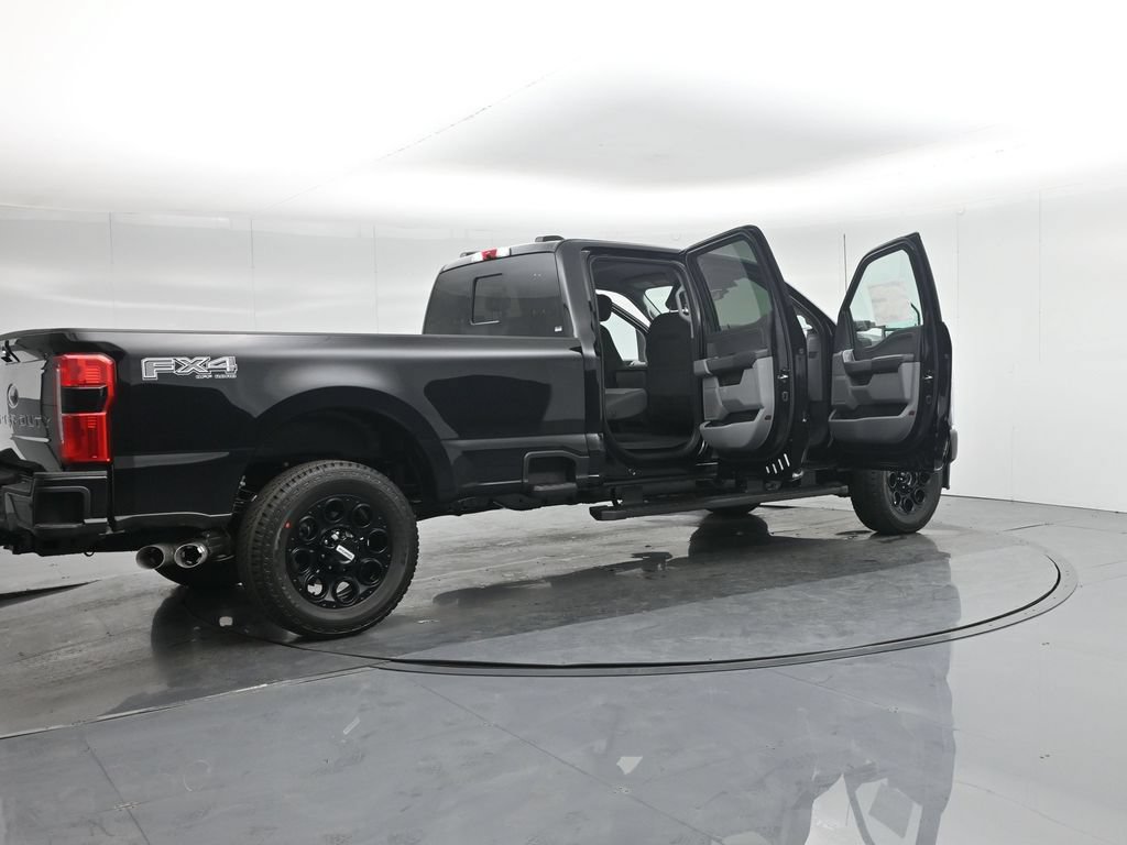 New 2026 Ford F350 XLT w/ XLT Premium Package AWD/4WD image 5