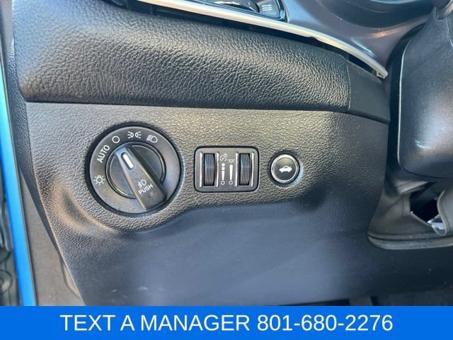 Used 2019 Dodge Challenger SXT w/ Blacktop Package AWD/4WD image 20