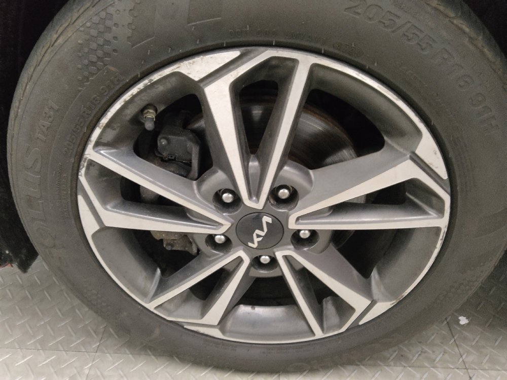 Used 2022 Kia Forte LXS image 31