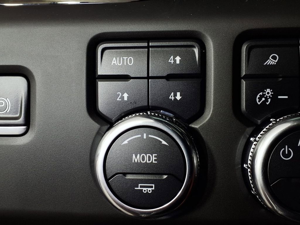 Used 2025 GMC Sierra 2500 Denali Ultimate image 15