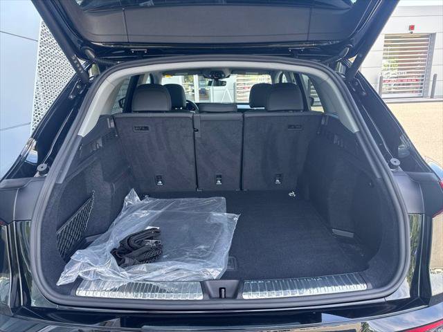 Certified 2025 Audi Q5 Premium Plus w/ Premium Plus AWD/4WD image 12