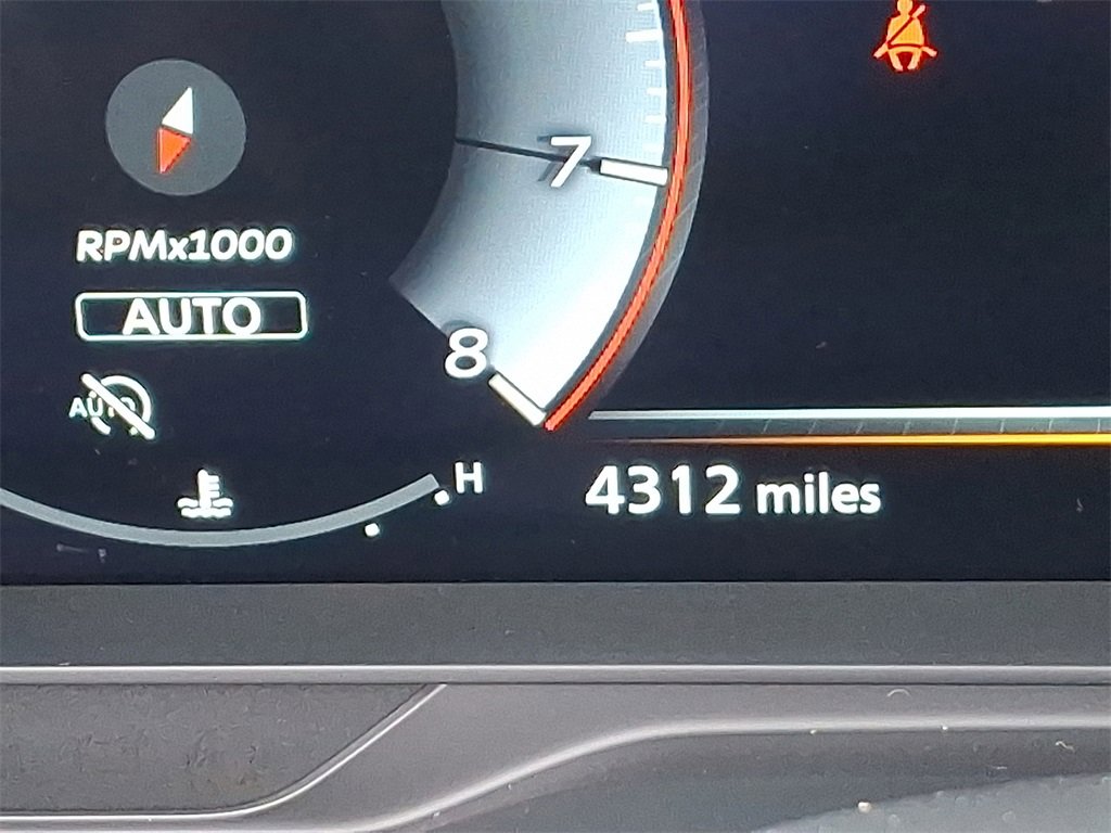 Certified 2025 INFINITI QX60 Luxe image 23