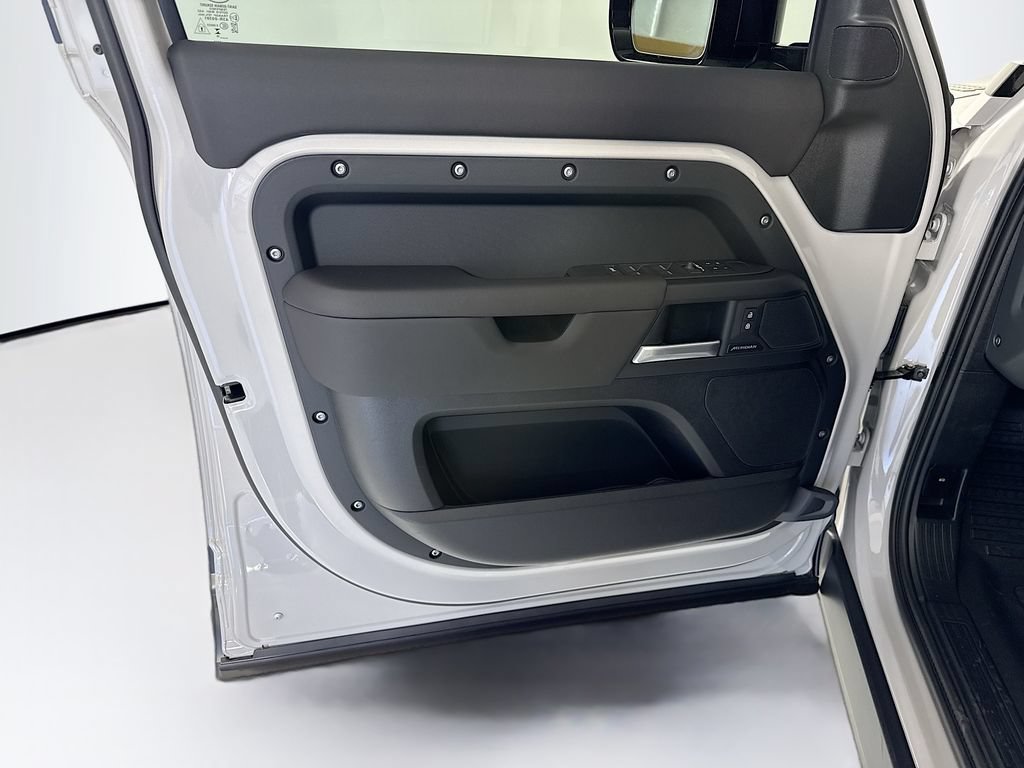 New 2026 Land Rover Defender 110 S AWD/4WD image 24
