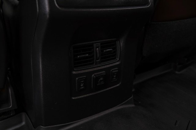 Used 2016 Nissan Titan Platinum Reserve AWD/4WD image 30