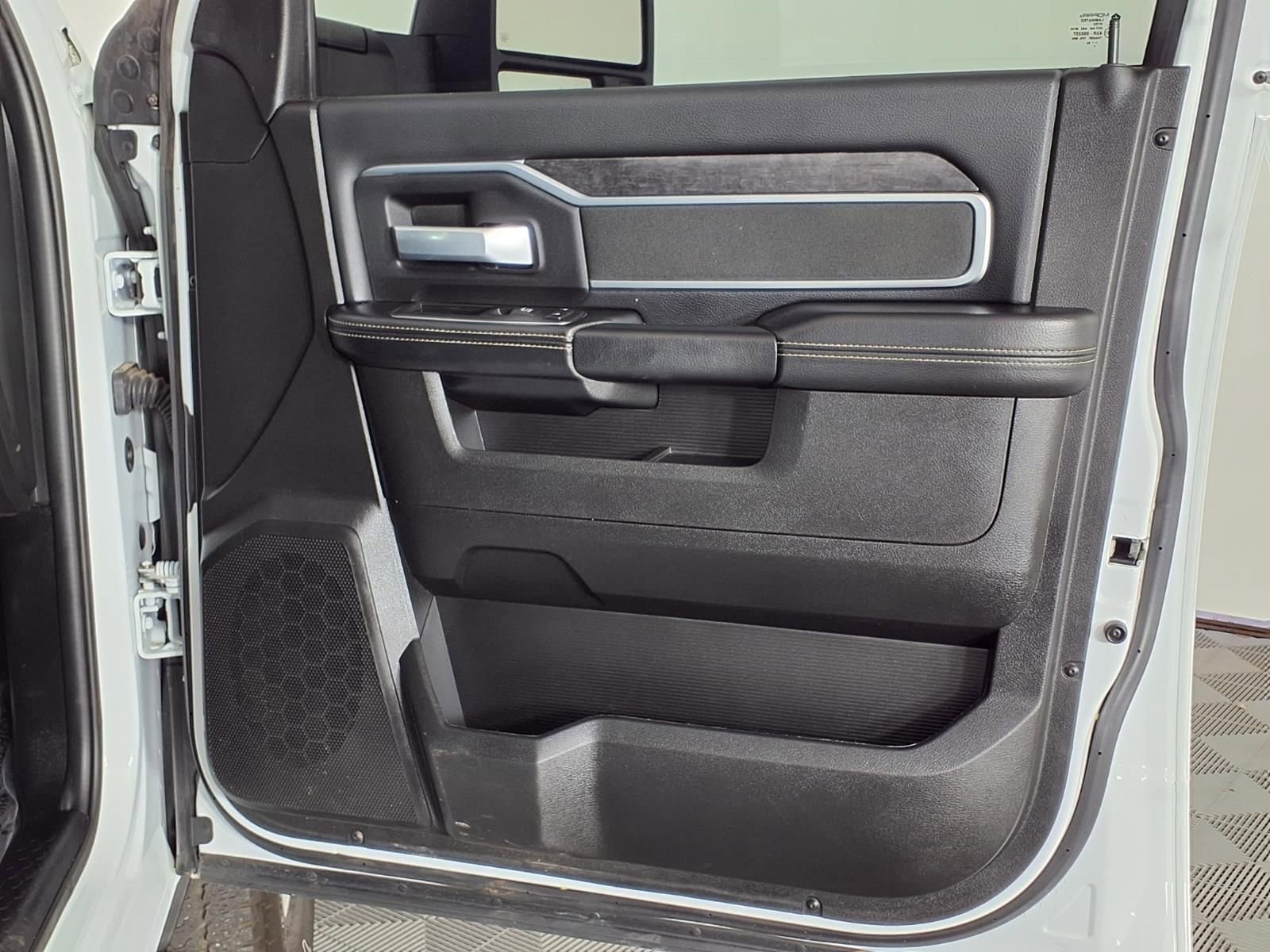 Used 2024 RAM 2500 Big Horn w/ Off Road Package AWD/4WD image 8