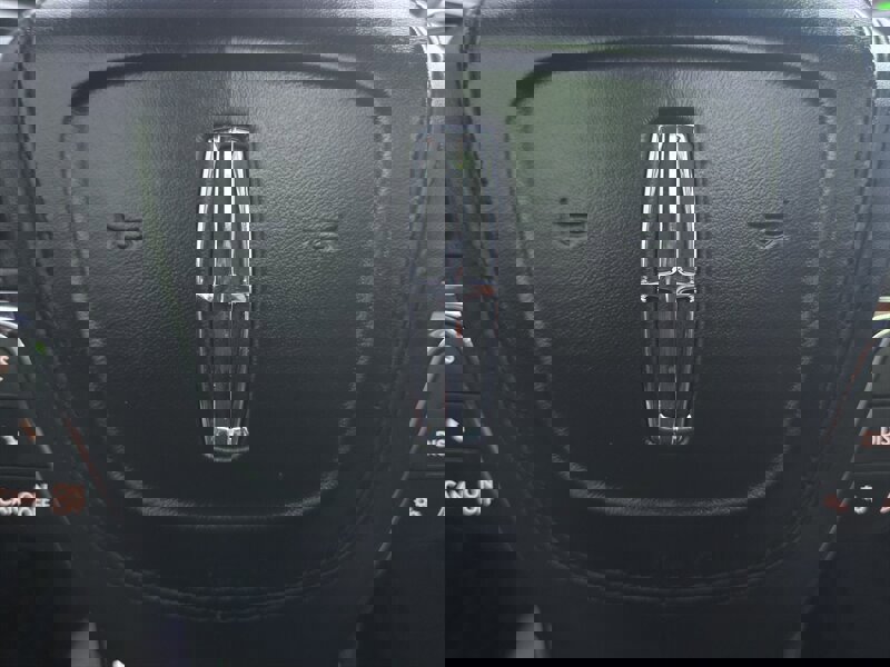 Used 2019 Lincoln Continental Select image 46