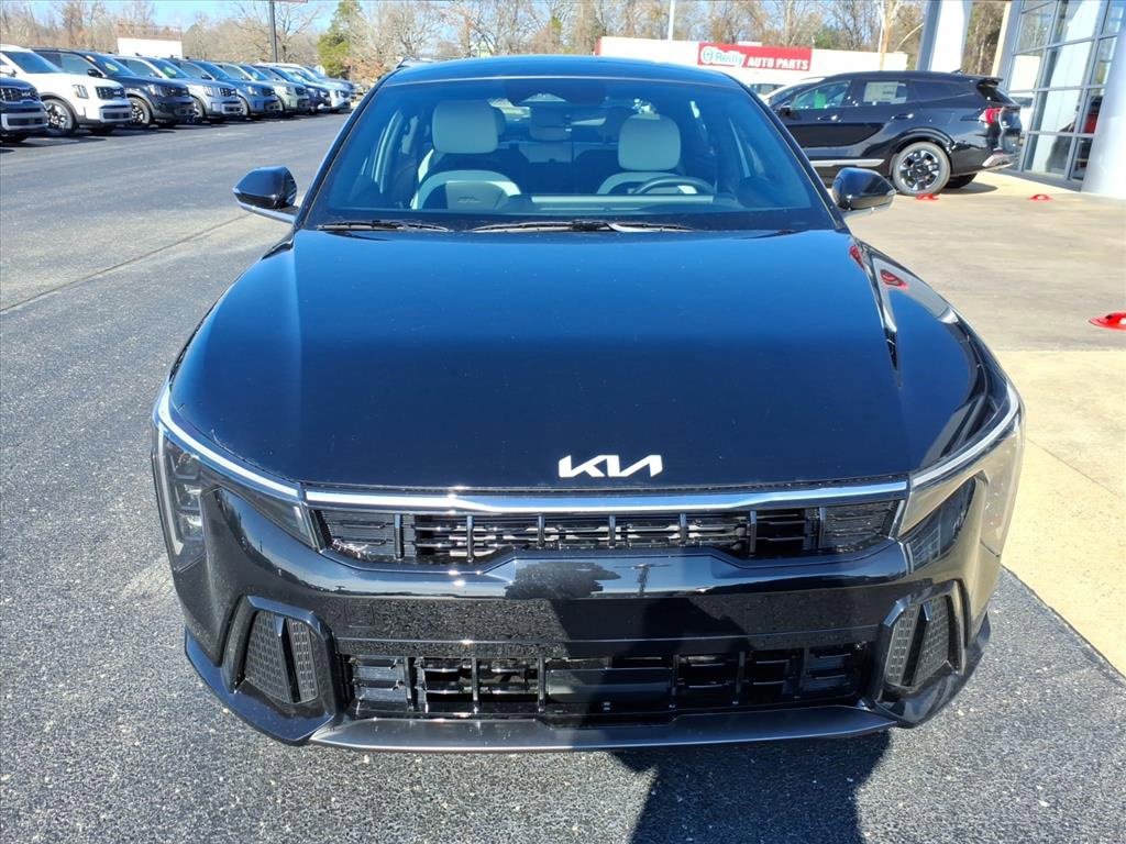 New 2025 Kia K4 GT-Line image 3