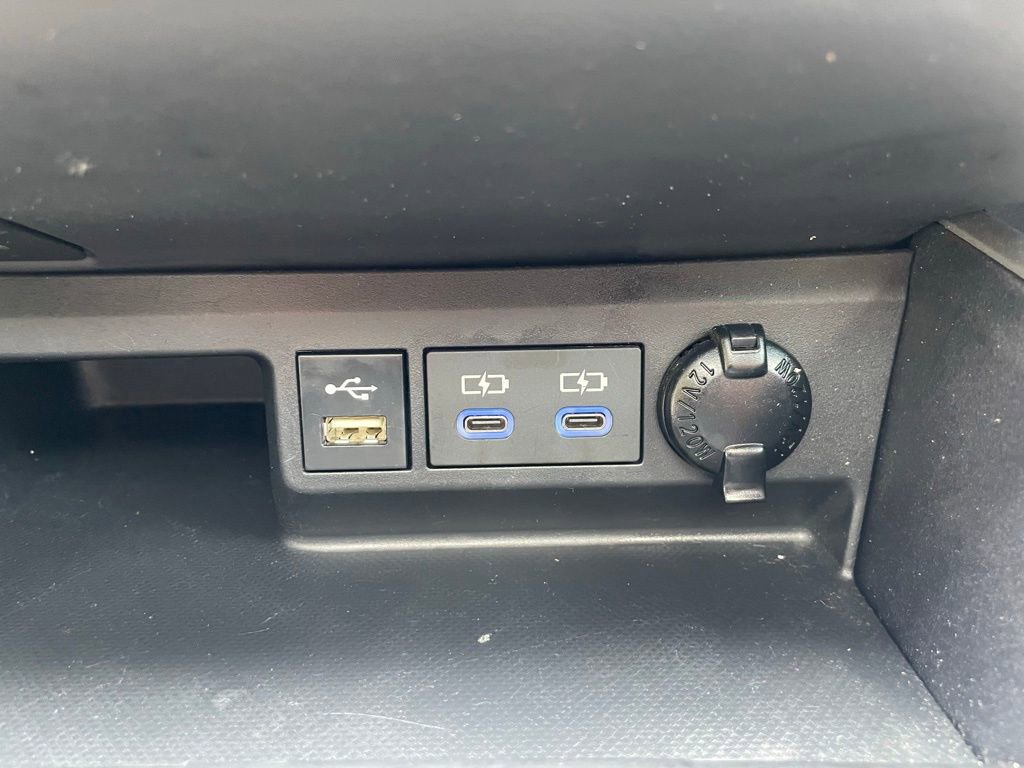 Used 2022 Toyota Highlander XSE FWD image 34