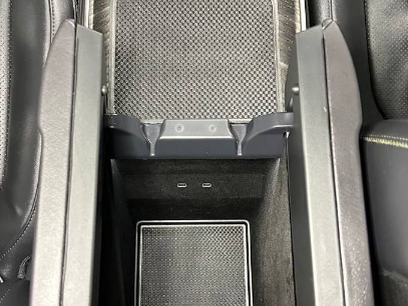 Used 2022 Rivian R1S Launch Edition image 36