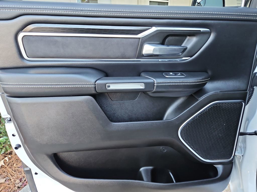 Used 2024 RAM 1500 Laramie image 31