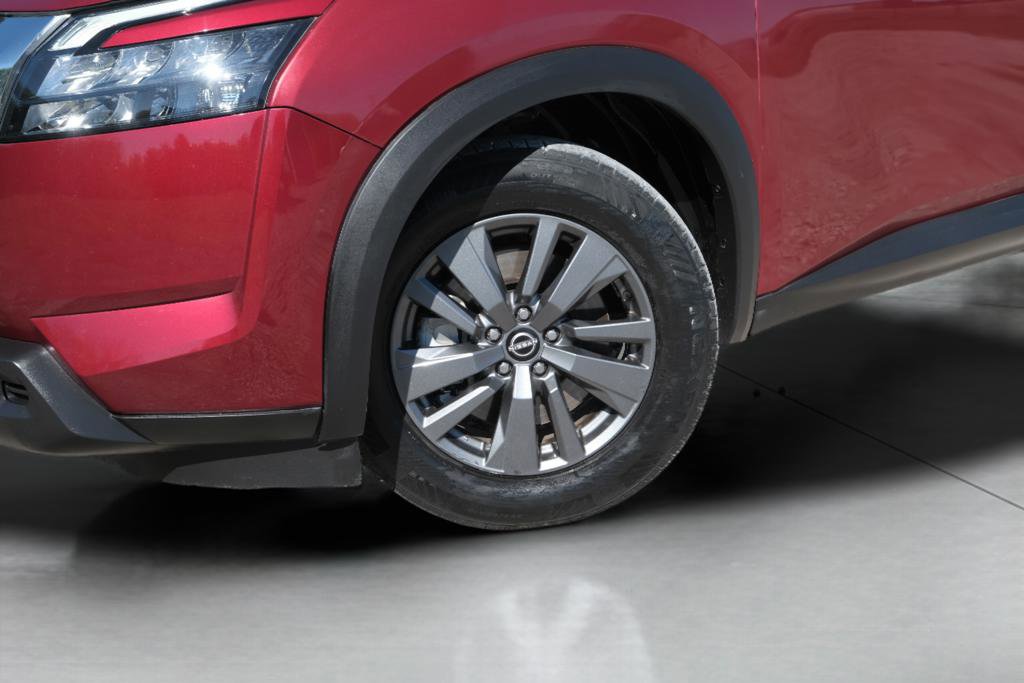 Used 2023 Nissan Pathfinder SV image 38