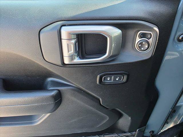 Used 2024 Jeep Wrangler Unlimited Rubicon 4xe AWD/4WD image 22
