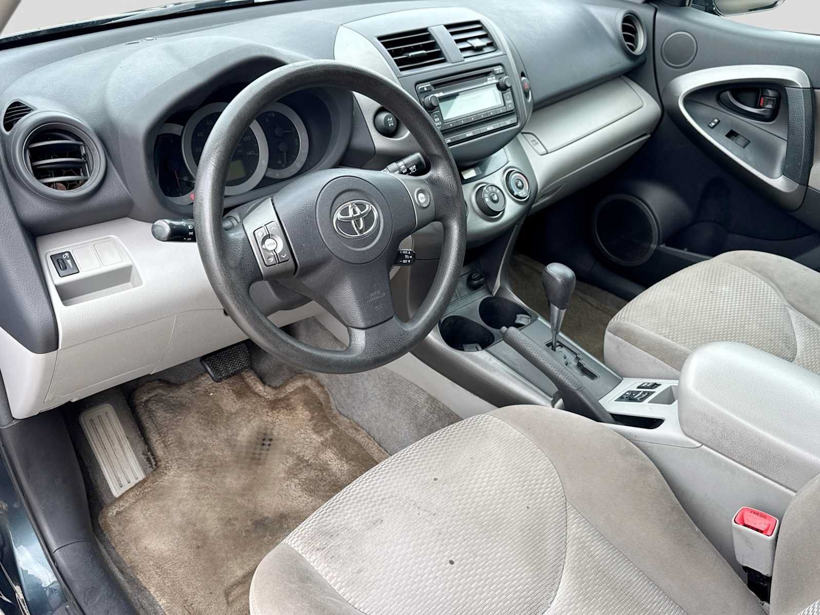 Used 2012 Toyota RAV4 4WD w/ Upgrade Value Pkg image 2