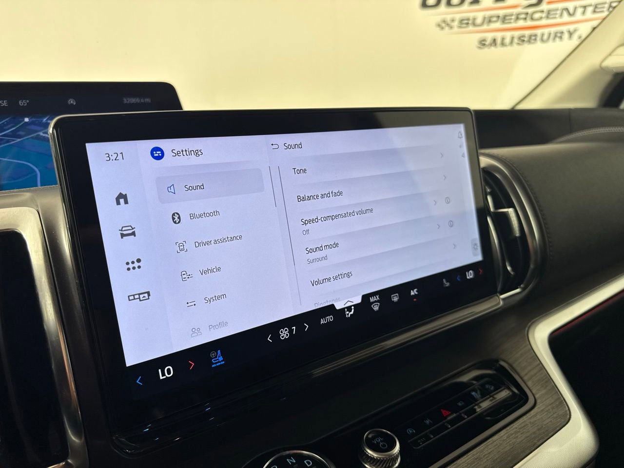 Used 2025 Ford Expedition Max Platinum image 27