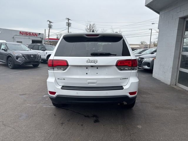 Used 2020 Jeep Grand Cherokee Laredo AWD/4WD image 3