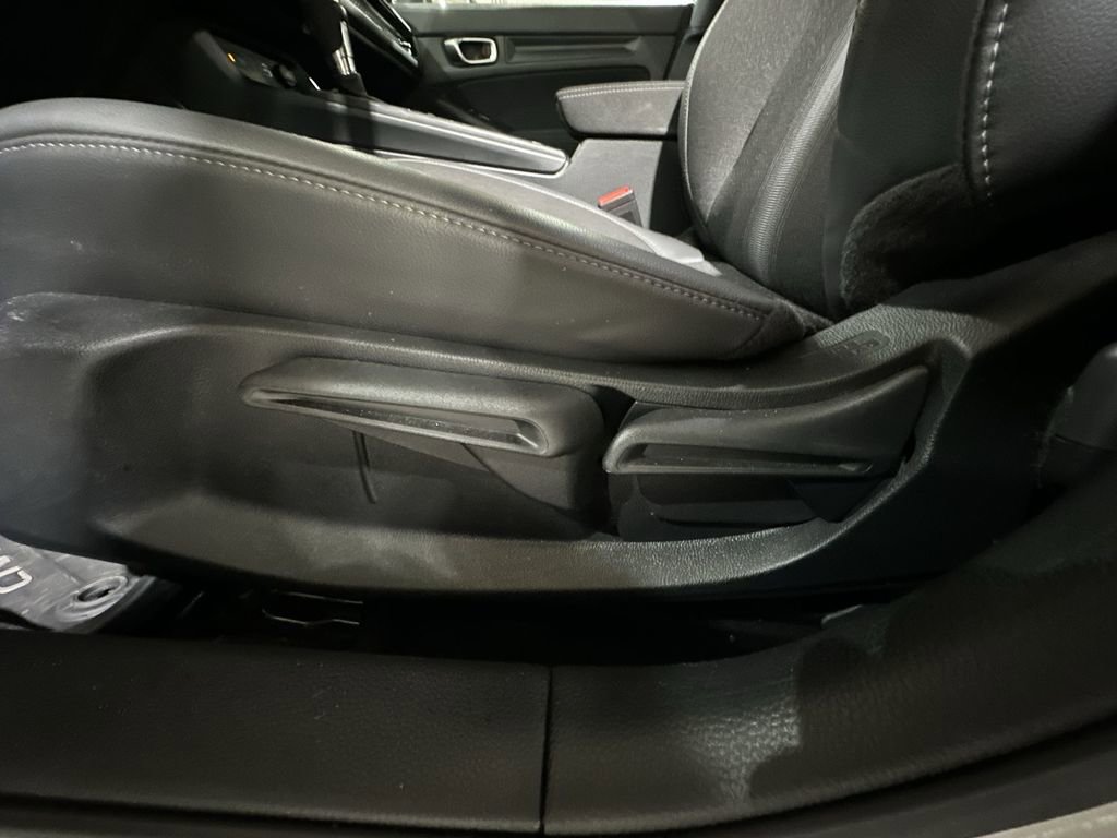 Used 2023 Honda Civic Sport image 14
