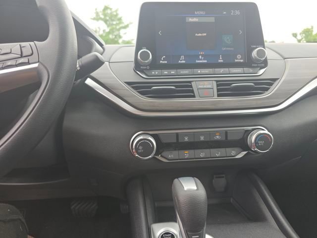 New 2025 Nissan Altima 2.5 SV image 10