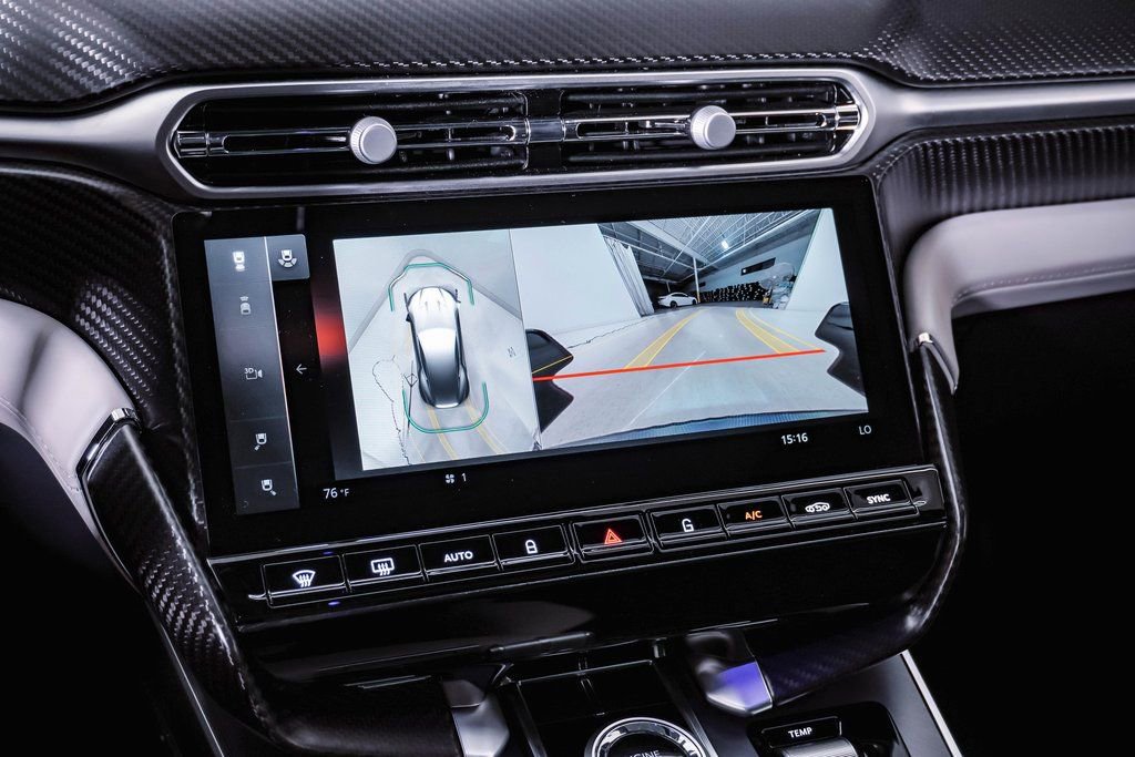 Used 2025 Aston Martin Vanquish image 31