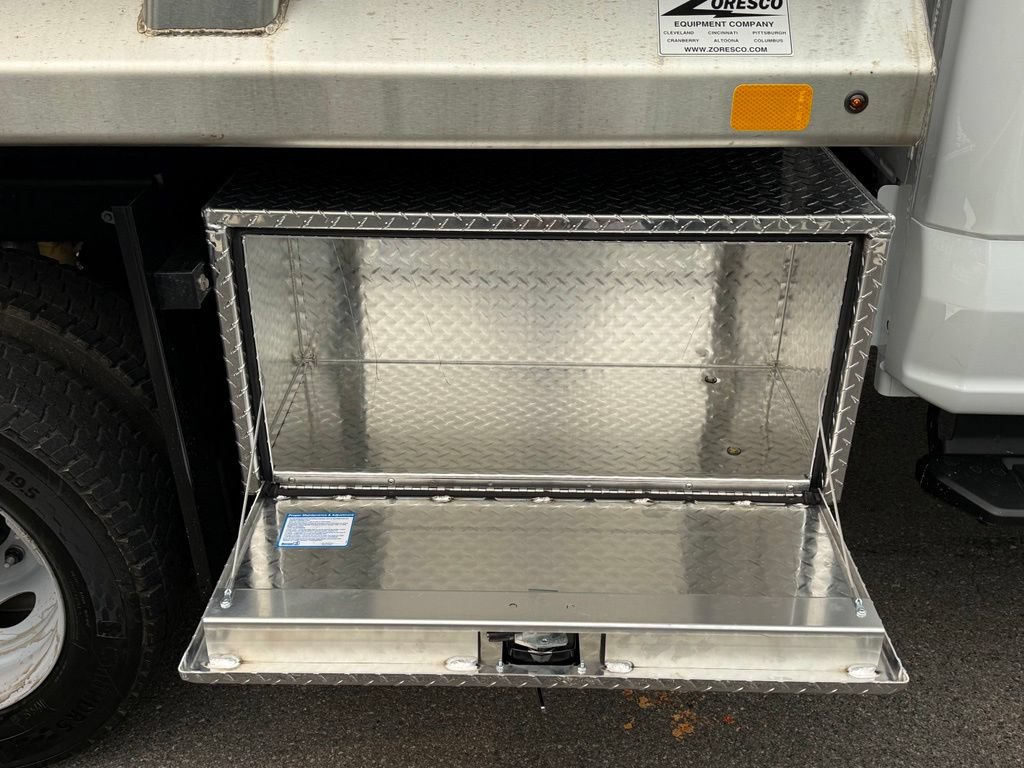 New 2026 Ford F550 4x4 Regular Cab Super Duty image 7