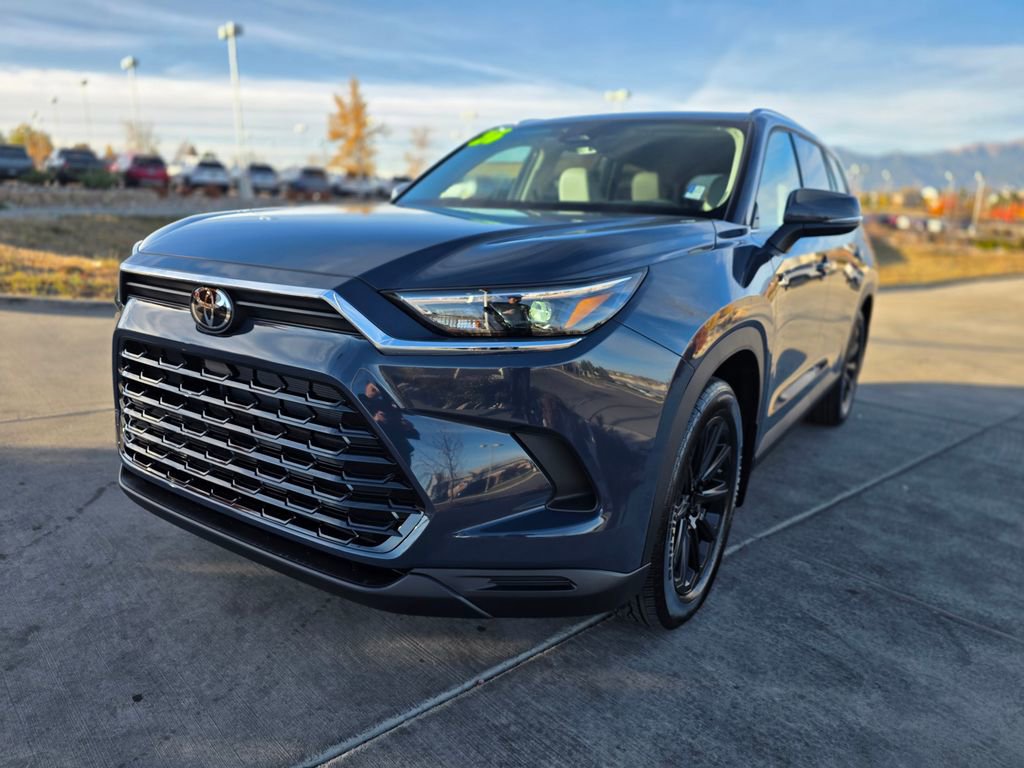 Used 2026 Toyota Grand Highlander XLE image 3