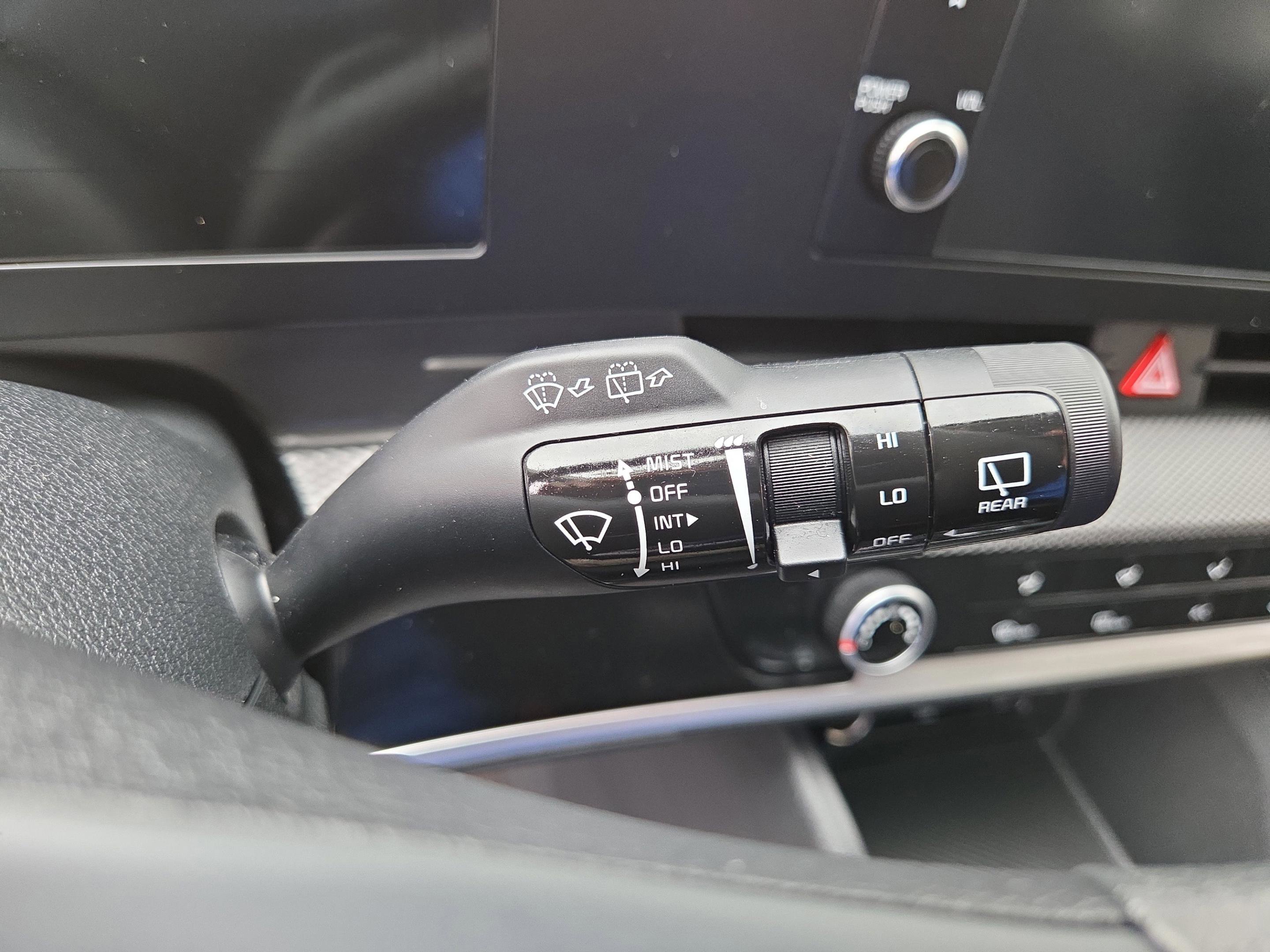 Used 2025 Kia Sportage LX image 15