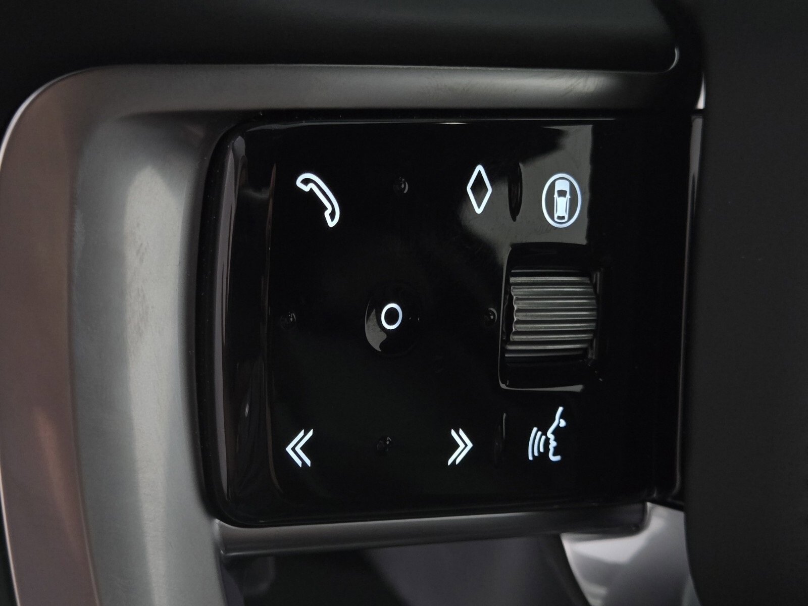 New 2025 Land Rover Range Rover SE image 23