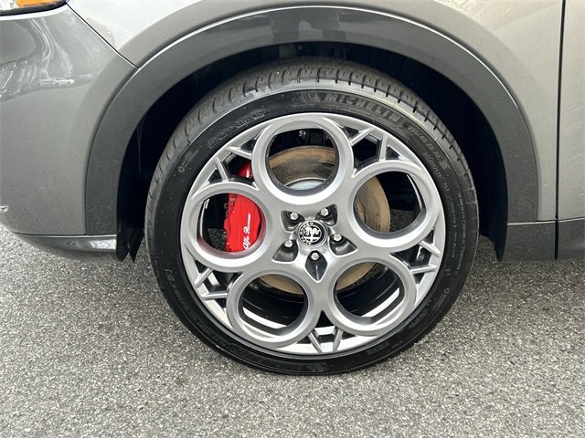 Used 2024 Alfa Romeo Tonale Veloce w/ Premium Interior Package image 10