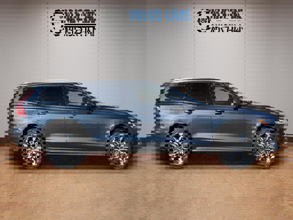 New 2026 Volvo V60 B5 Cross Country Plus w/ Protection Package Premier image 19