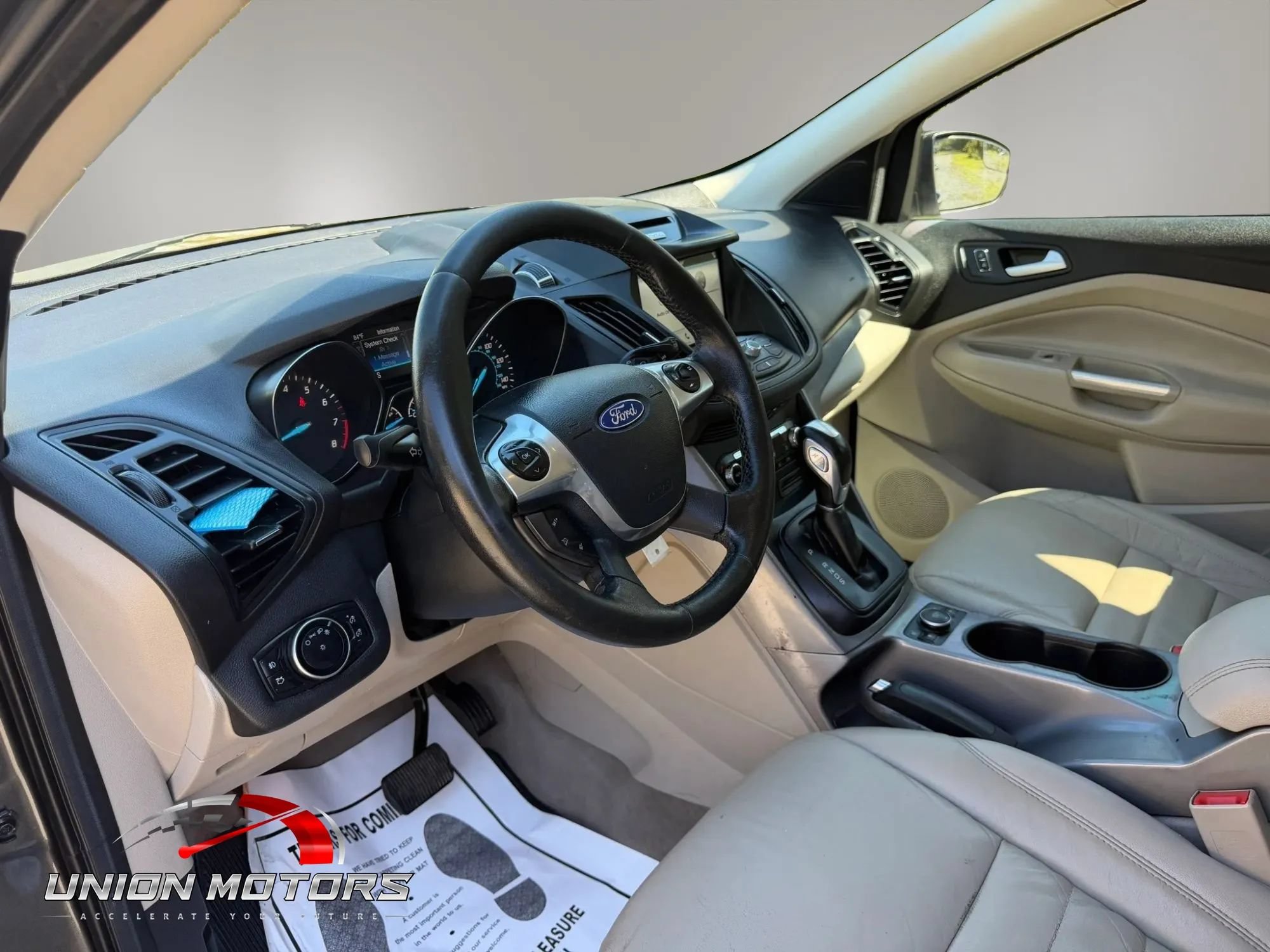 Used 2016 Ford Escape SE w/ SE Leather Comfort Package FWD image 15