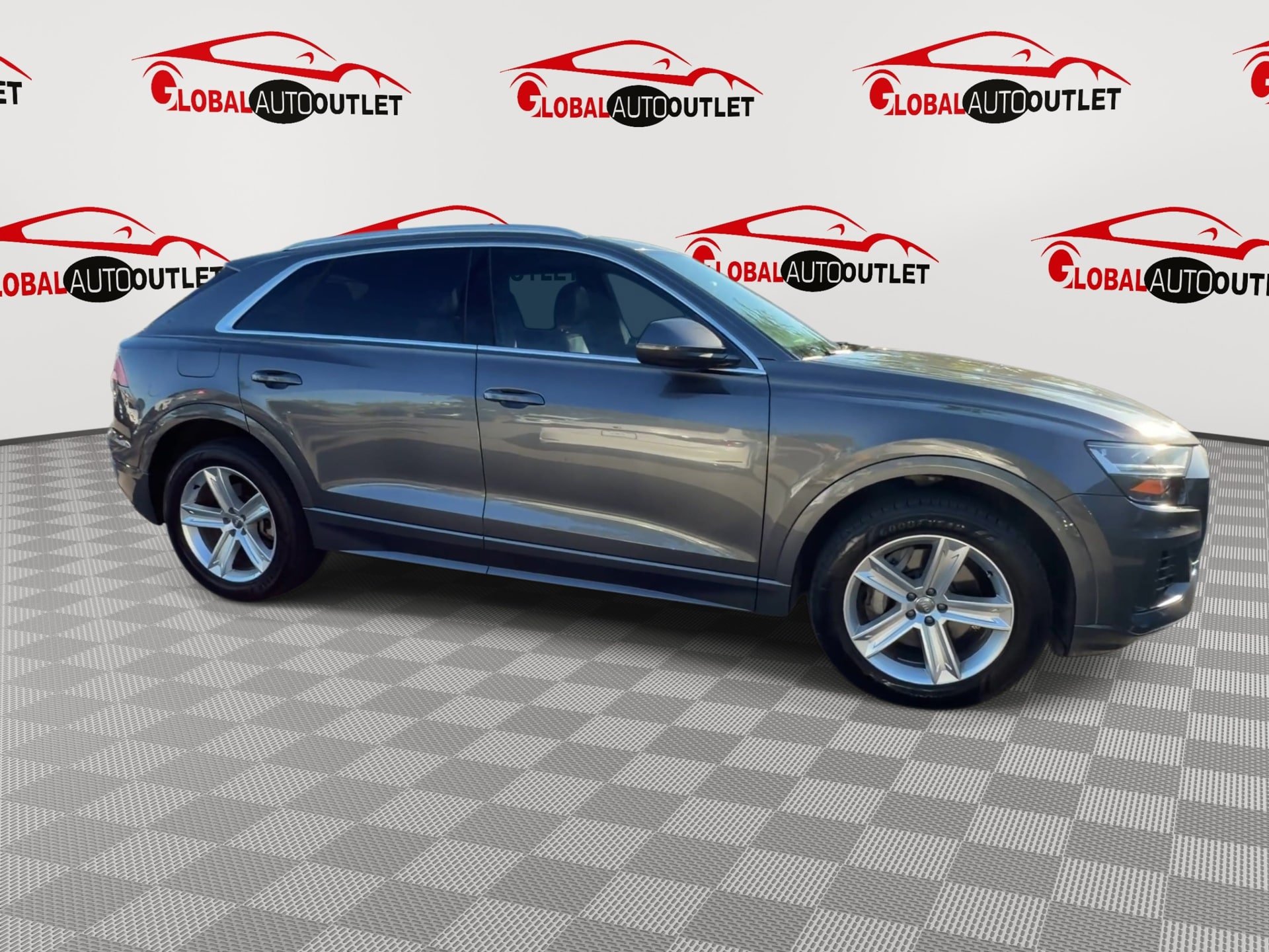 Used 2019 Audi Q8 Premium w/ Convenience Package AWD/4WD image 9