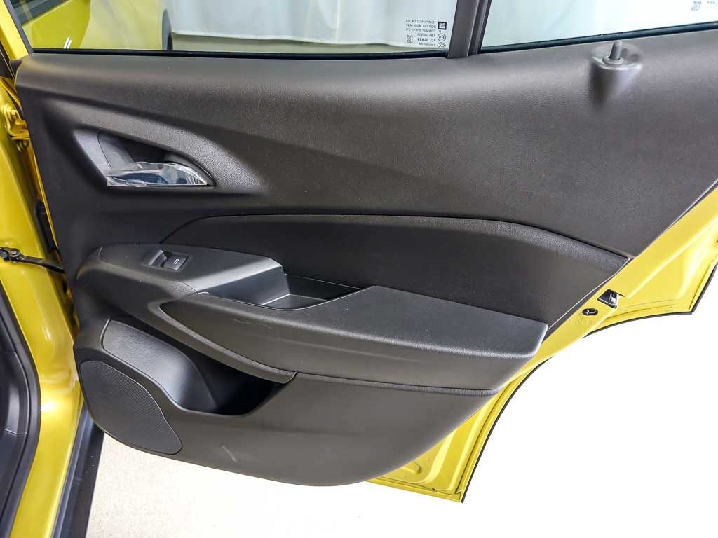 Used 2024 Chevrolet Trax ACTIV w/ Driver Confidence Package FWD image 25