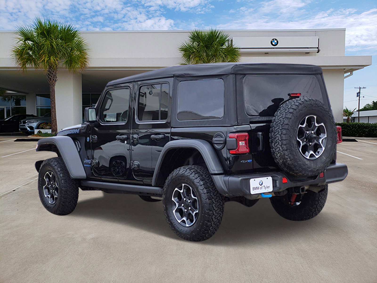 Used 2023 Jeep Wrangler Unlimited Rubicon 4xe w/ Cold Weather Group image 4