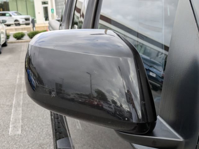 Used 2018 Nissan Frontier PRO-4X AWD/4WD image 12