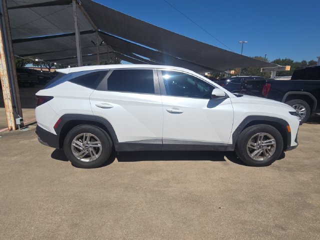 Used 2025 Hyundai Tucson SE FWD image 4