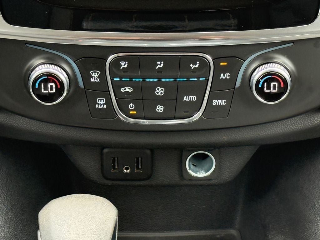 Used 2021 Chevrolet Traverse LS AWD/4WD image 26