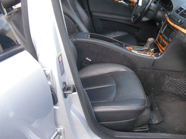 Used 2006 Mercedes-Benz E 350 Sedan image 3