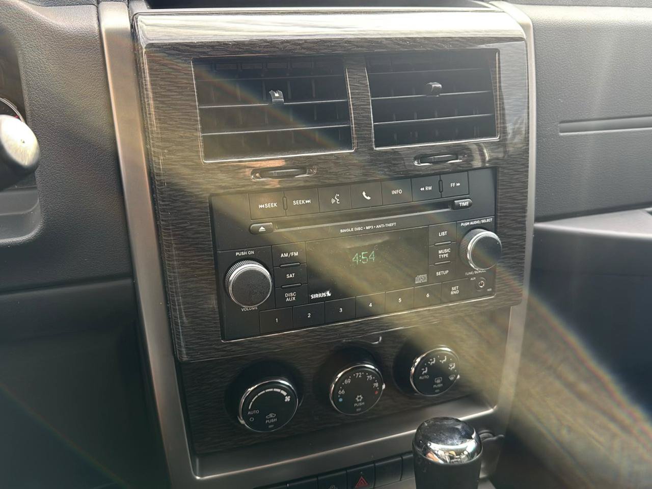 Used 2012 Jeep Liberty Limited Jet w/ Comfort/Convenience Group AWD/4WD image 18