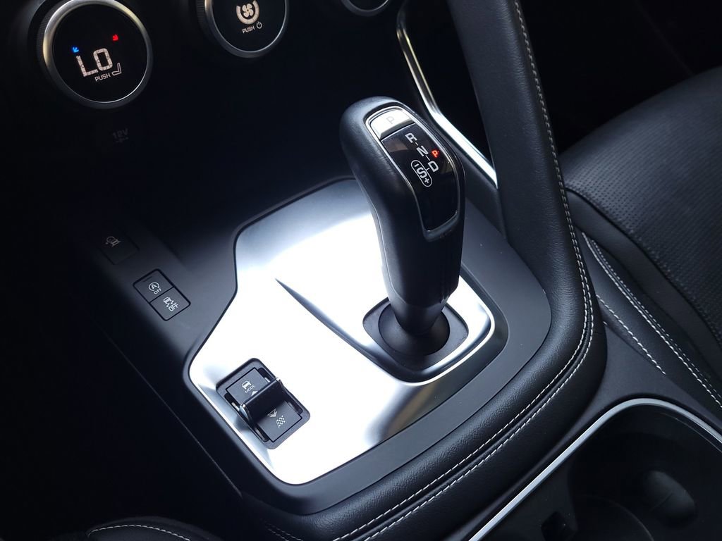 Used 2020 Jaguar E-PACE R-Dynamic S image 21