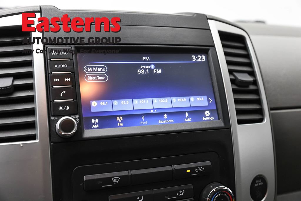 Used 2019 Nissan Frontier SV image 19