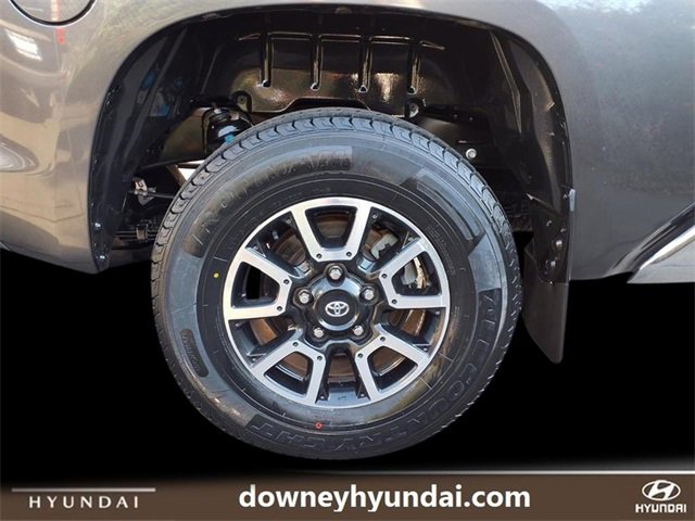 Used 2015 Toyota Tundra SR5 w/ TRD Off Road Package image 6
