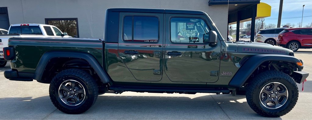 Used 2023 Jeep Gladiator Rubicon w/ Cold Weather Group AWD/4WD image 8