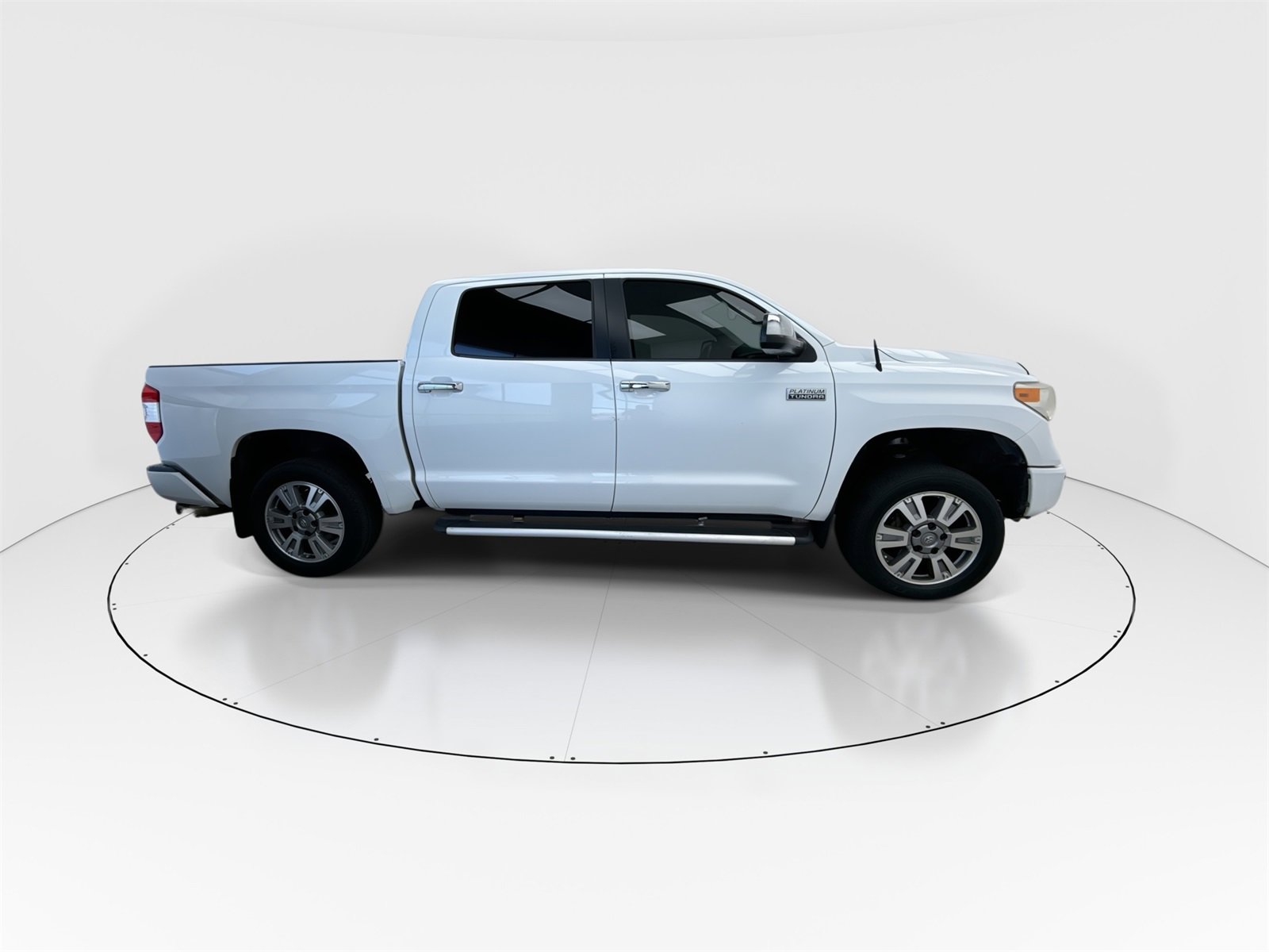 Used 2015 Toyota Tundra Platinum image 9