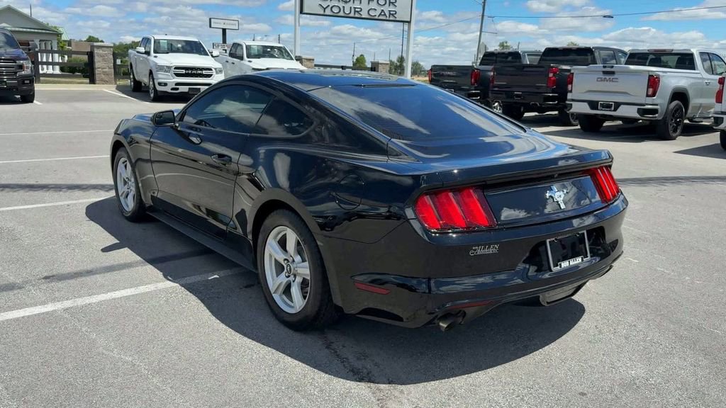 Used 2017 Ford Mustang Coupe RWD image 5