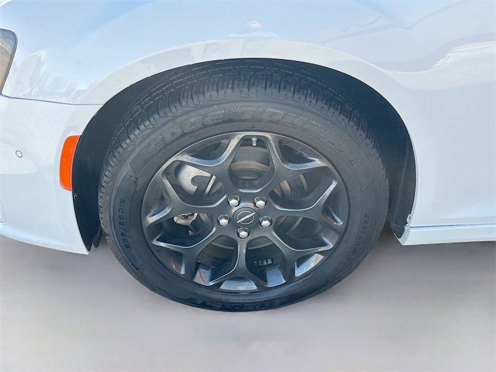 Used 2023 Chrysler 300 Touring L image 32