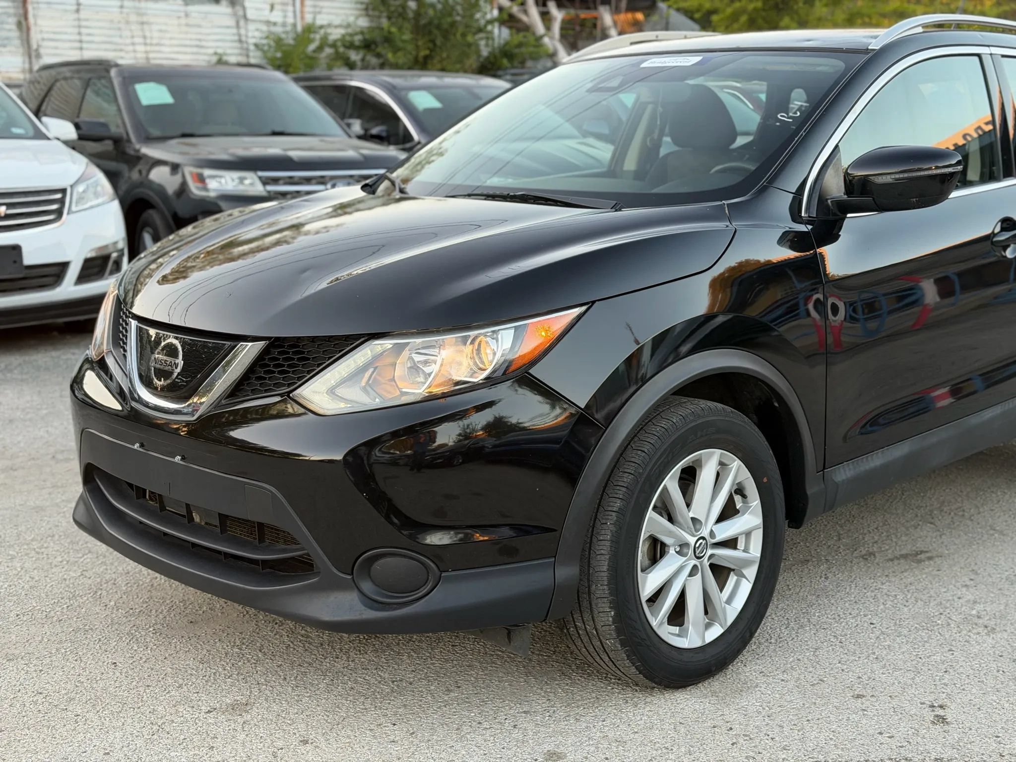Used 2019 Nissan Rogue Sport SV FWD image 6