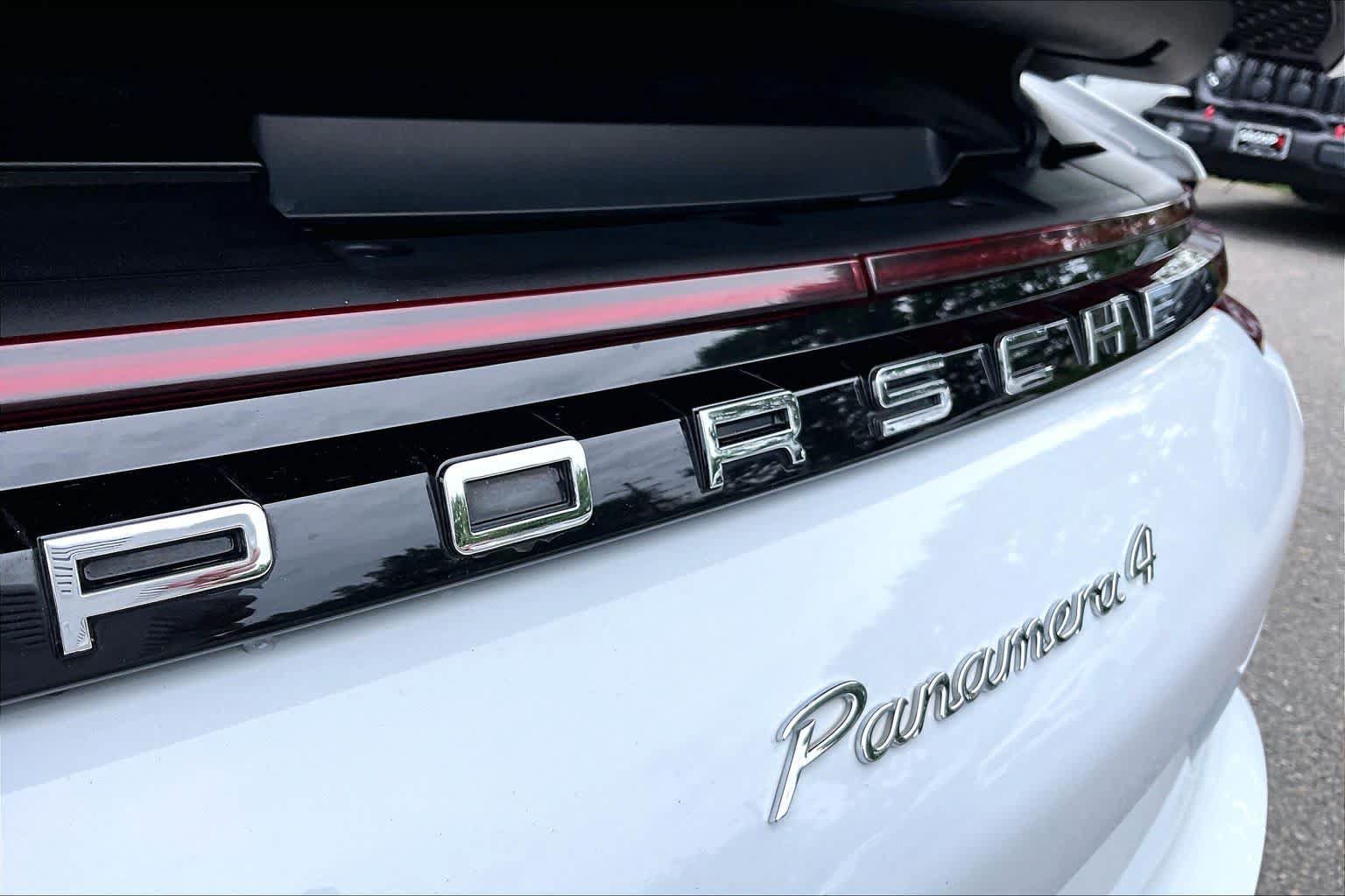 Used 2020 Porsche Panamera 4 AWD/4WD image 30