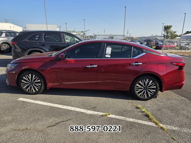 Used 2024 Nissan Altima 2.5 SV w/ SV Premium Package FWD video 2