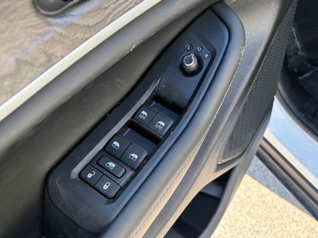 New 2026 Jeep Grand Cherokee Altitude AWD/4WD image 13